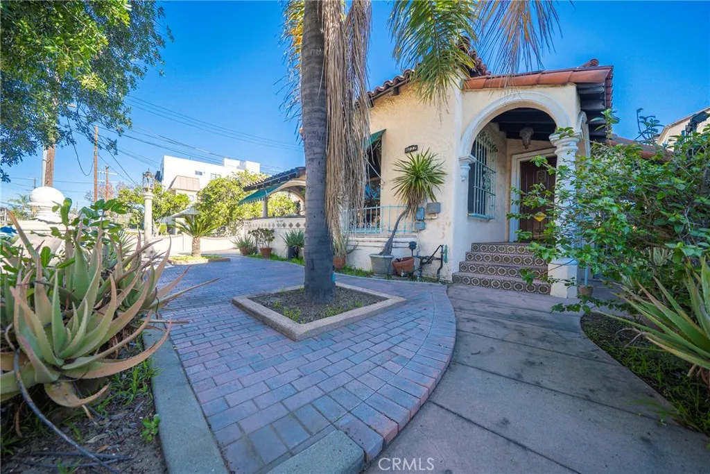 6130 Whitsett Ave, North Hollywood, California 91606 home-pic-6