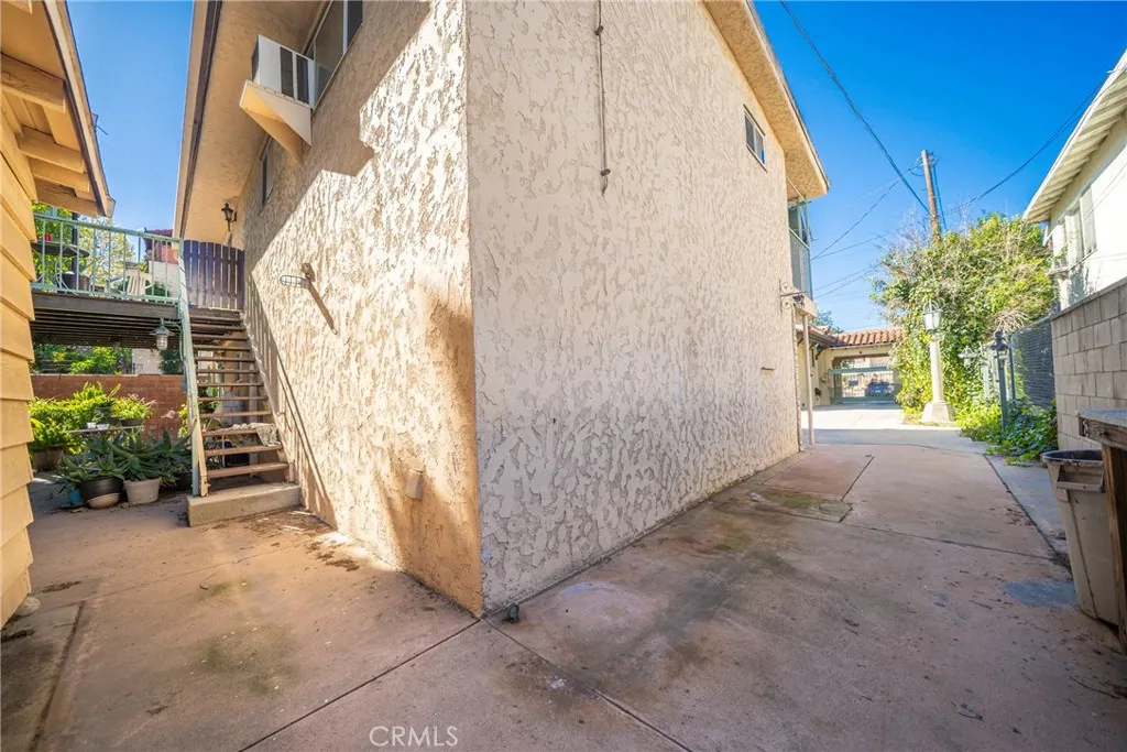 6130 Whitsett Ave, North Hollywood, California 91606 home-pic-29