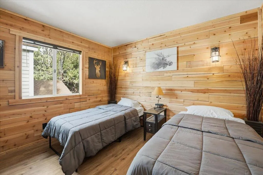 465 Wabash Lane, Sugarloaf, California 92386 home-pic-16