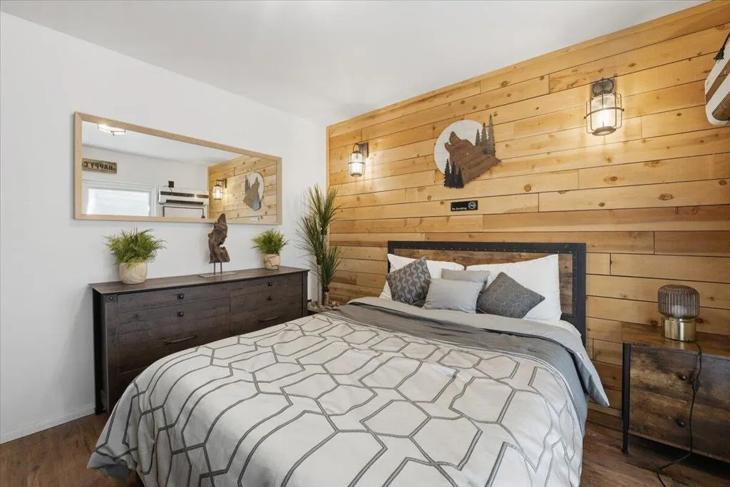 465 Wabash Lane, Sugarloaf, California 92386 home-pic-30