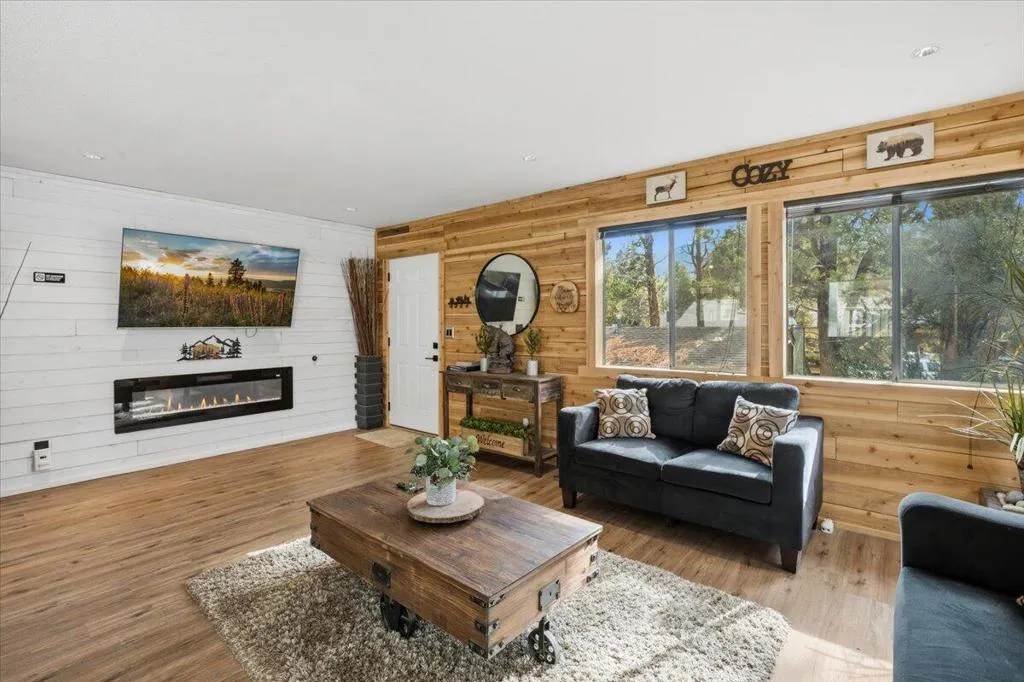 465 Wabash Lane, Sugarloaf, California 92386 home-pic-5