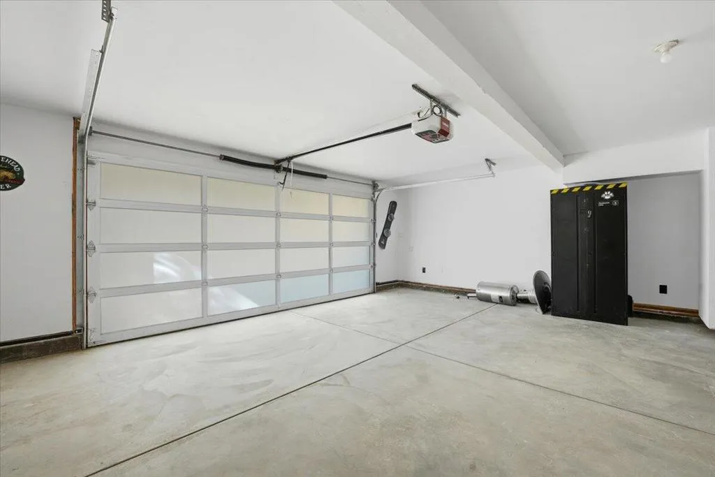 465 Wabash Lane, Sugarloaf, California 92386 home-pic-19