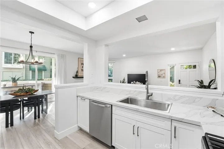 7322 Yellowtail Drive 104, Huntington Beach, California 92648