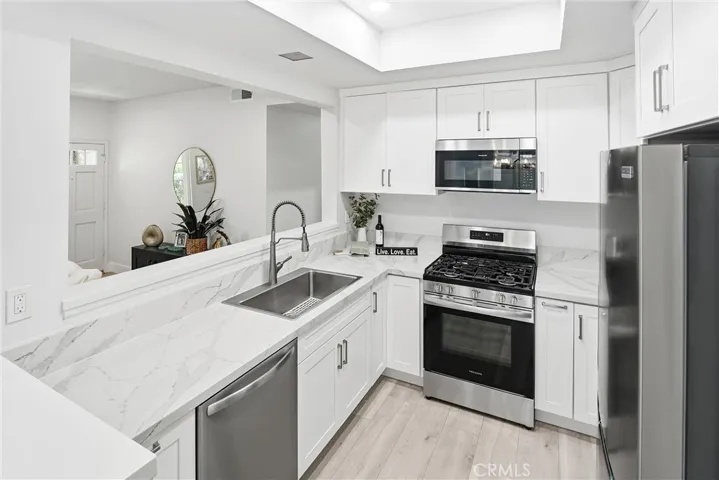 7322 Yellowtail Drive 104, Huntington Beach, California 92648