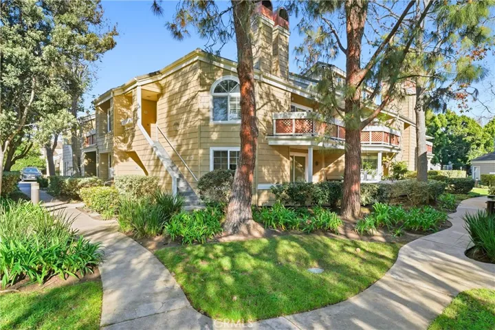 7322 Yellowtail Drive 104, Huntington Beach, California 92648