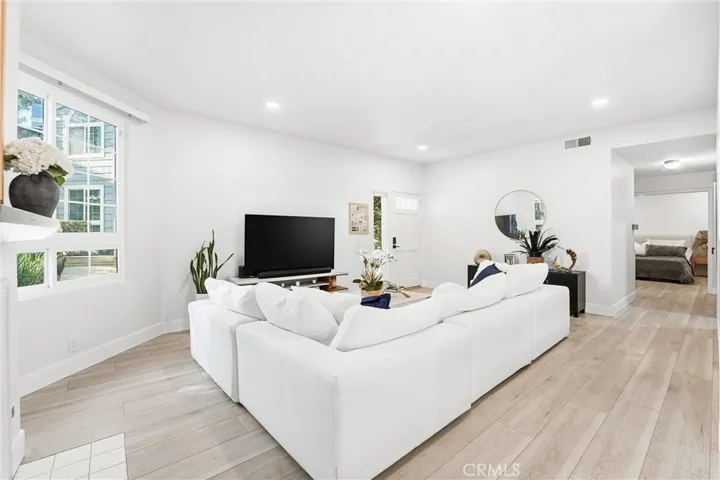 7322 Yellowtail Drive 104, Huntington Beach, California 92648