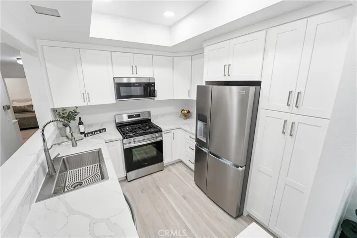 7322 Yellowtail Drive 104, Huntington Beach, California 92648
