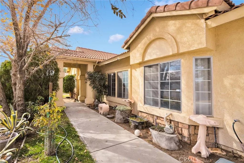 9788 9th Avenue, Hesperia, California 92345 home-pic-5