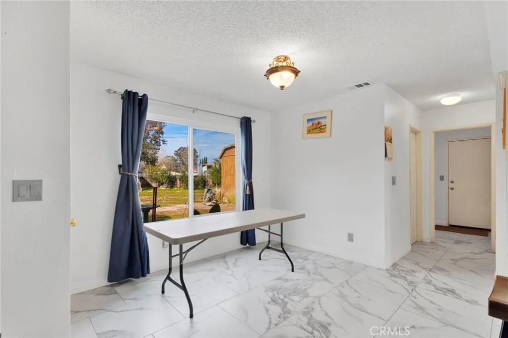 9788 9th Avenue, Hesperia, California 92345 home-pic-22