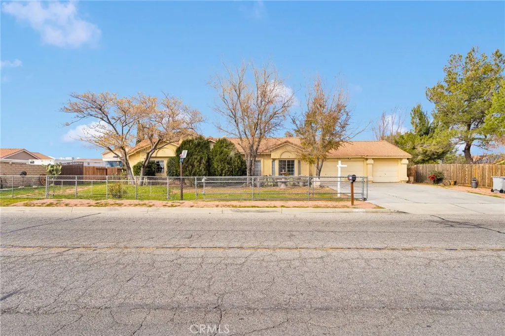 9788 9th Avenue, Hesperia, California 92345 home-pic-2
