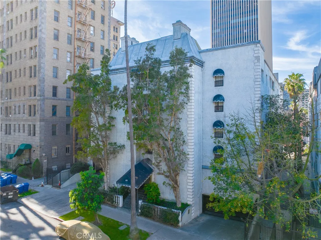 631 S Kenmore 406, Los Angeles, California 90005 home-pic-1