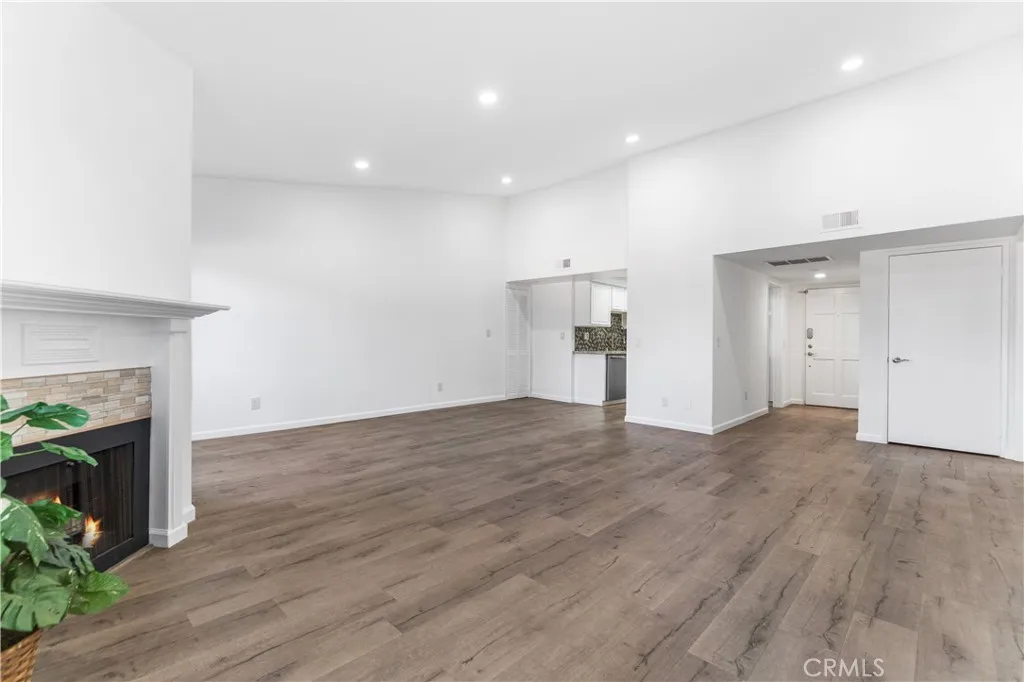 631 S Kenmore 406, Los Angeles, California 90005 home-pic-6