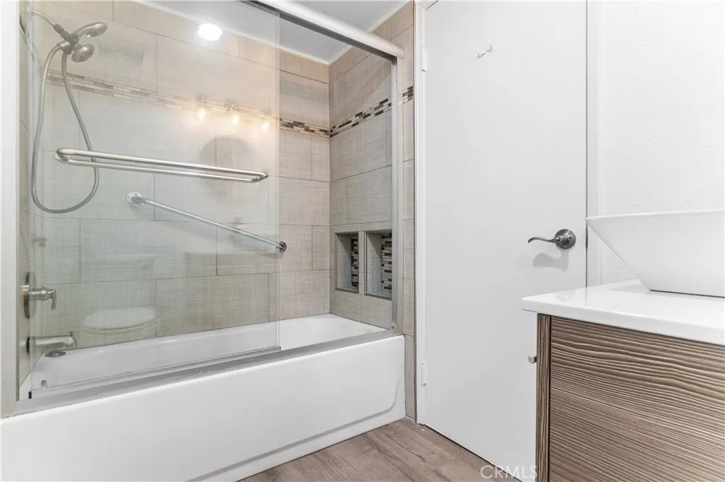 631 S Kenmore 406, Los Angeles, California 90005 home-pic-13