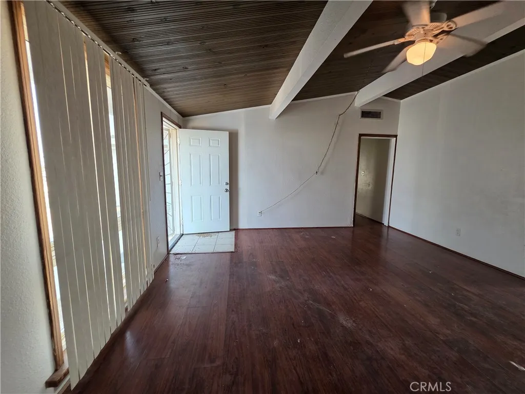 561 Frances, Barstow, California 92311 home-pic-16