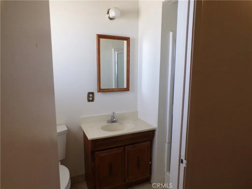 561 Frances, Barstow, California 92311 home-pic-13