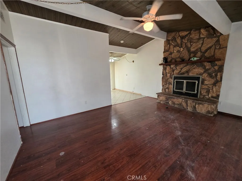 561 Frances, Barstow, California 92311 home-pic-15