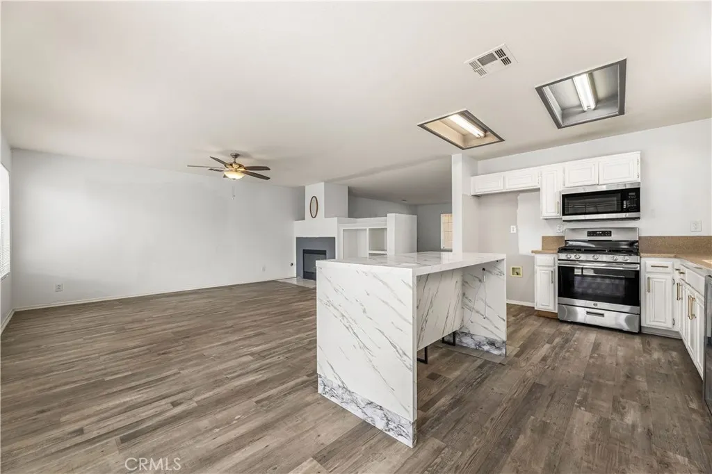 37608 Ribbon, Palmdale, California 93552 home-pic-6