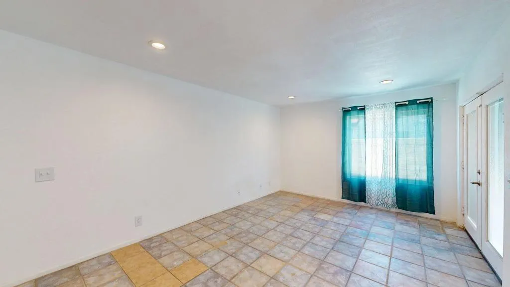82432 Deborah Drive, Indio, California 92201 home-pic-38