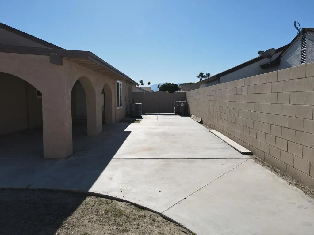 82432 Deborah Drive, Indio, California 92201 home-pic-63