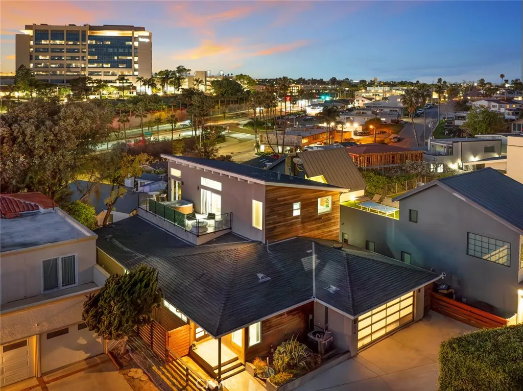 210 La Jolla, Newport Beach, California 92663 home-pic-1