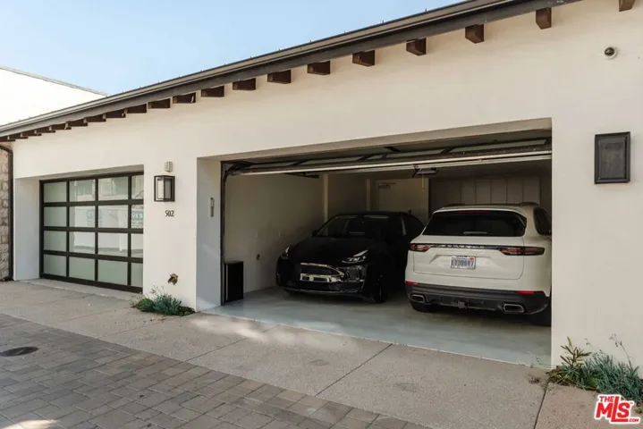 Private 2-Car Garage