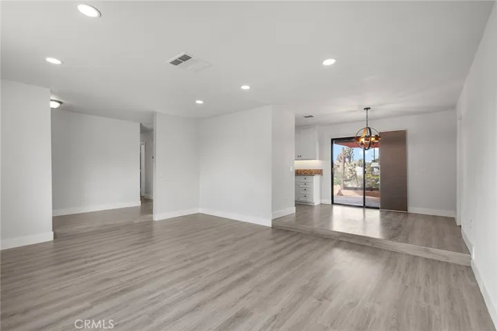 view dining area