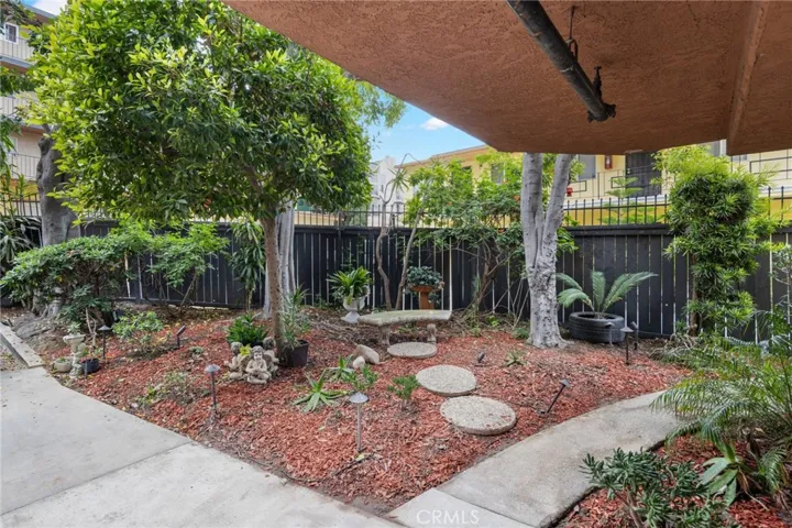 nice community garden area