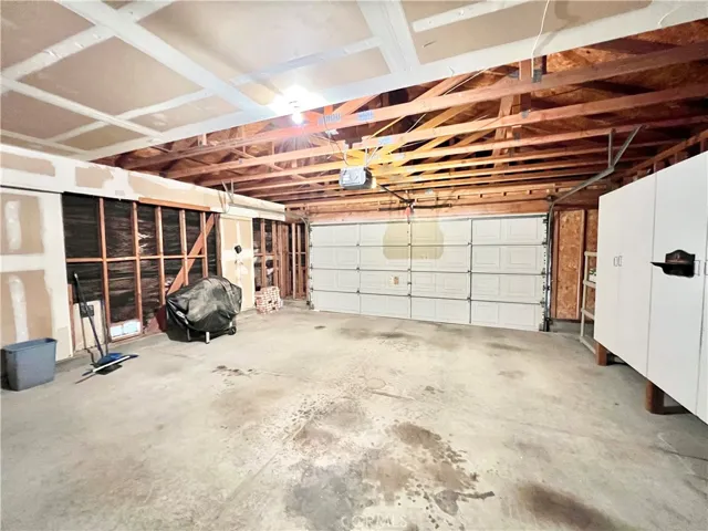 44227 63rd W, Lancaster, California 93536
