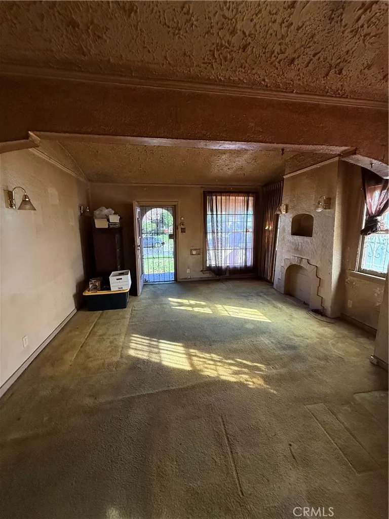 7611 S Hobart, Los Angeles, California 90047 home-pic-3