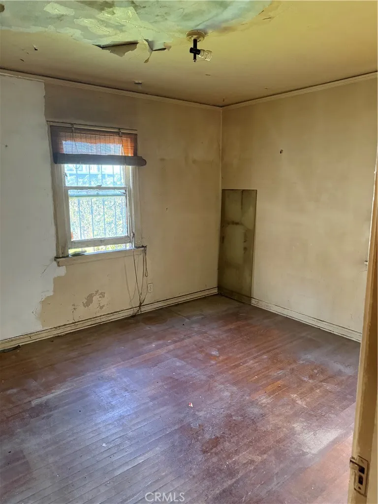7611 S Hobart, Los Angeles, California 90047 home-pic-19