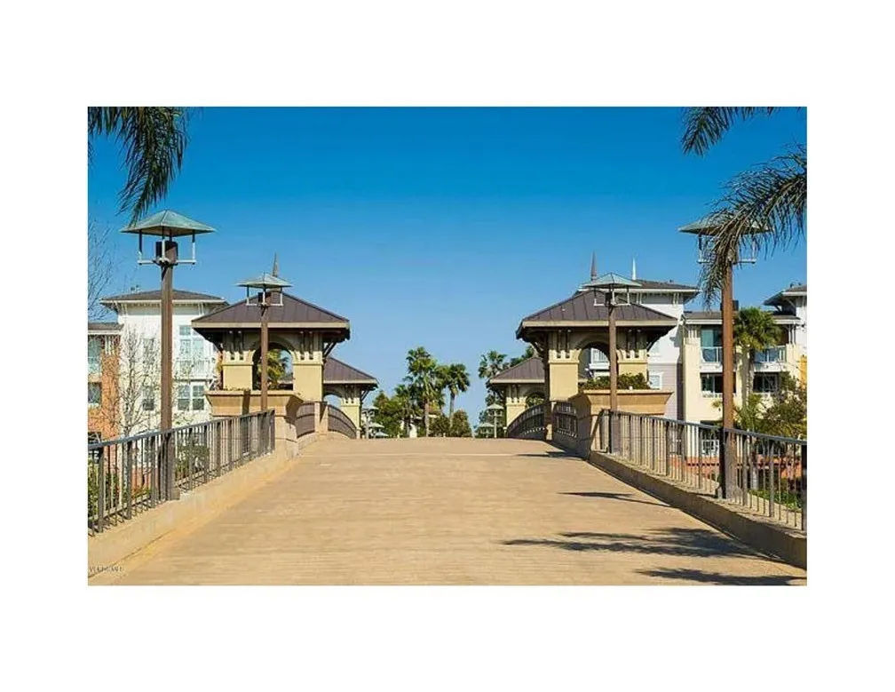 Marina Bridge