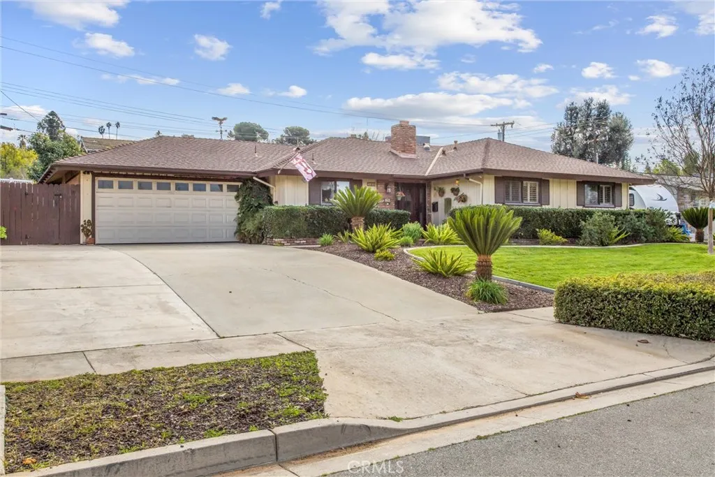 143 Walnut Avenue, Redlands, California 92373 home-pic-5
