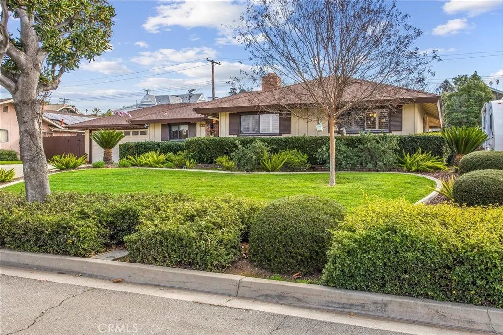 143 Walnut Avenue, Redlands, California 92373 home-pic-3