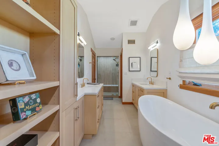 Luxurious Primary Bath