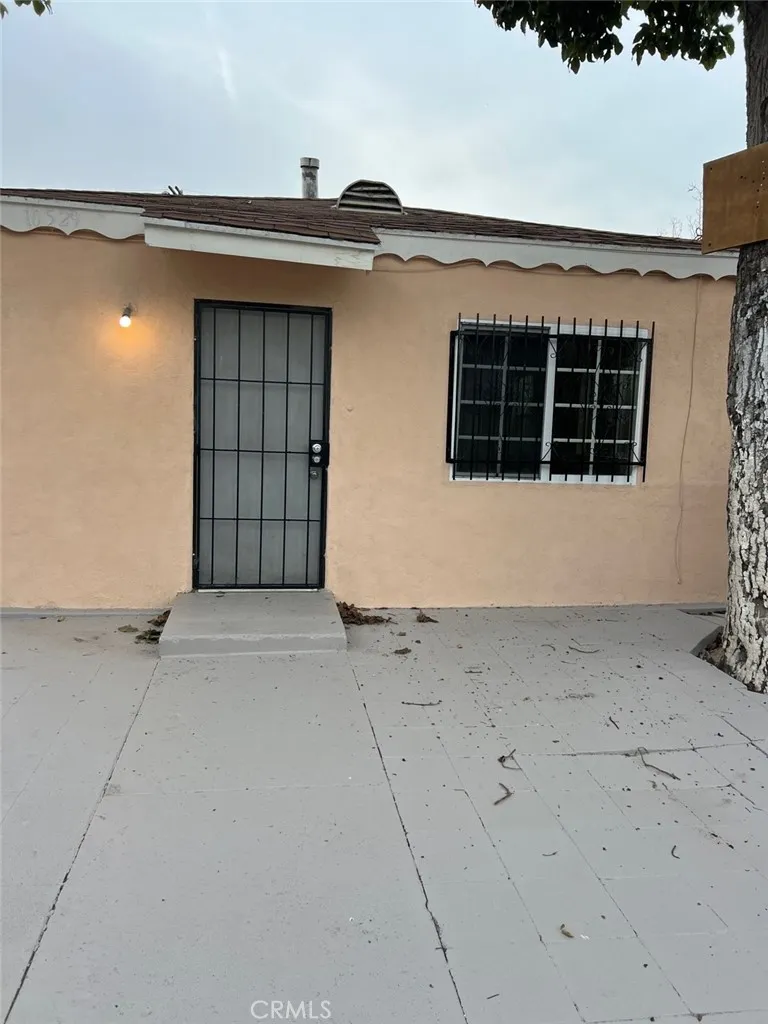 10529 Grape, Los Angeles, California 90002 home-pic-2