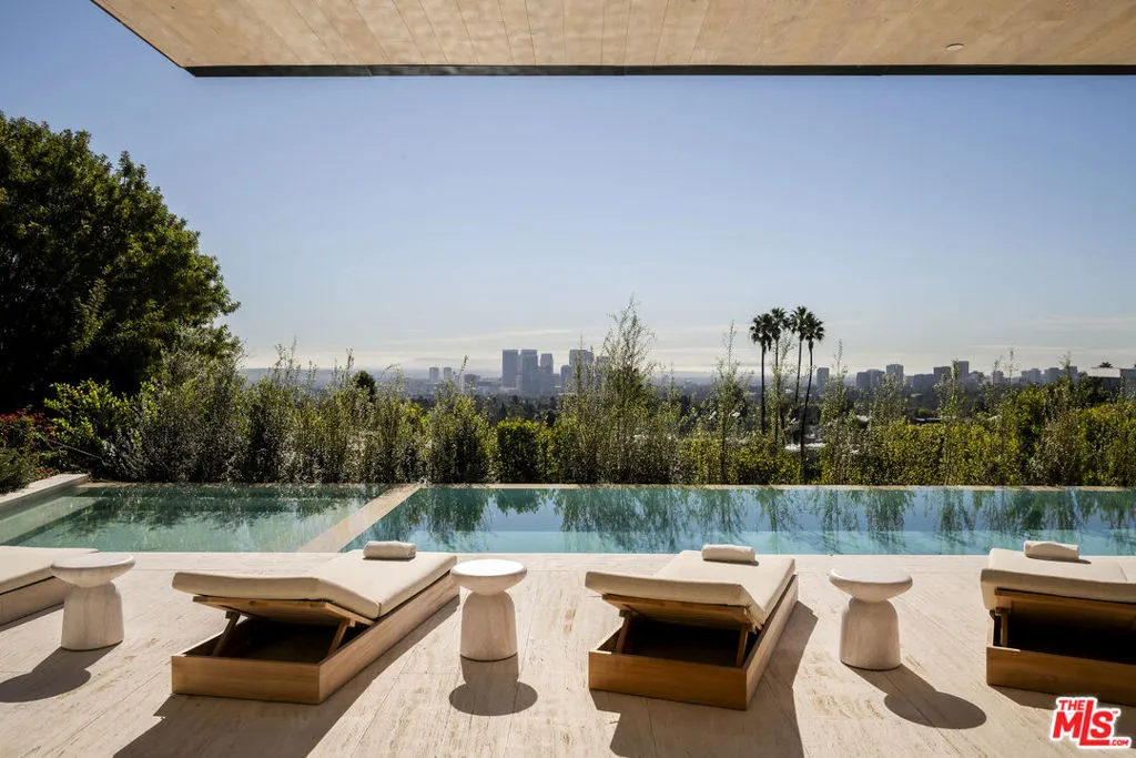 1210 Laurel Way, Beverly Hills, California 90210 home-pic-34