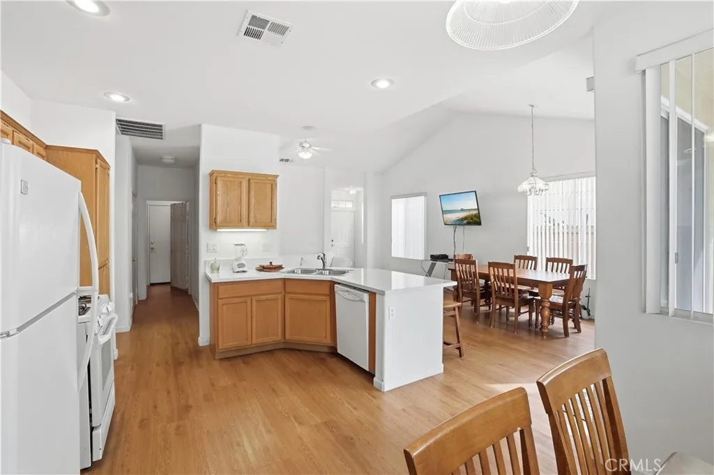 1644 Ametista Drive, San Jacinto, California 92583 home-pic-10