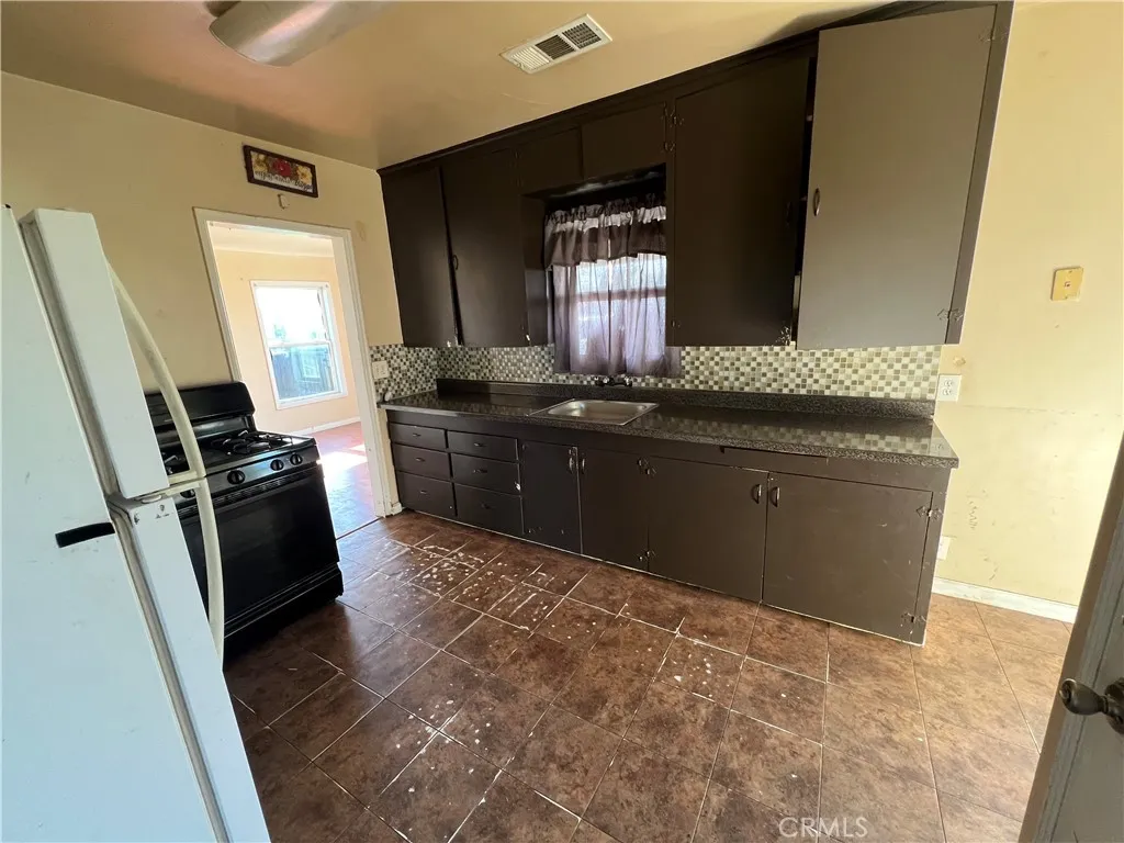 3326 W Henson, Riverdale, California 93656 home-pic-10