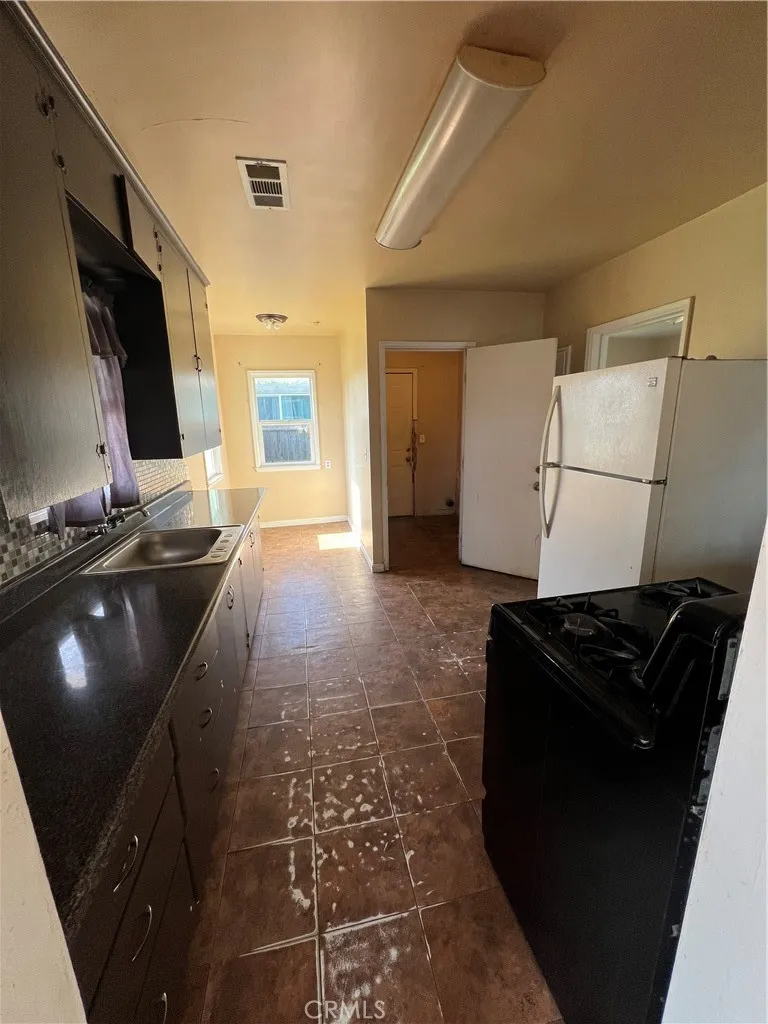 3326 W Henson, Riverdale, California 93656 home-pic-11