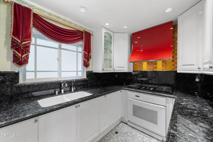 018_1118_oberlin_dr_glendale_ca_91205-30