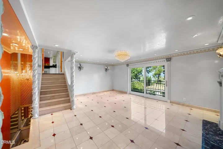 009_1118_oberlin_dr_glendale_ca_91205-26