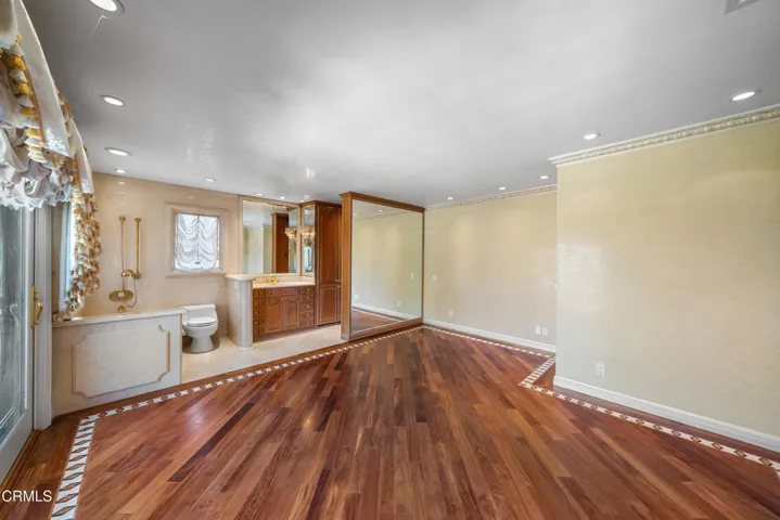 029_1118_oberlin_dr_glendale_ca_91205-39