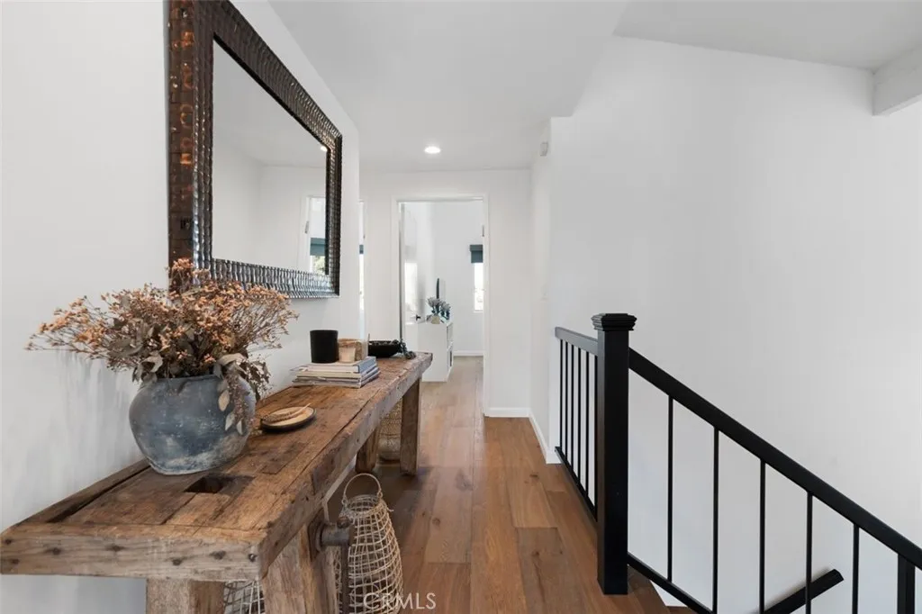 3960 Ellenita, Tarzana, California 91356 home-pic-8