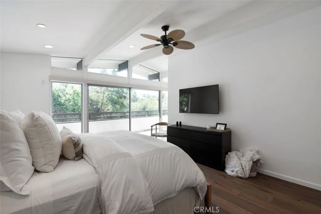 3960 Ellenita, Tarzana, California 91356 home-pic-7