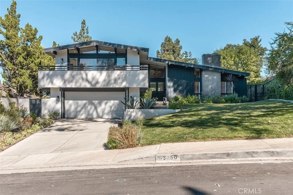 3960 Ellenita, Tarzana, California 91356 home-pic-1