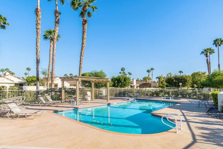 48_11981480_desert-breezes-8_50517838446