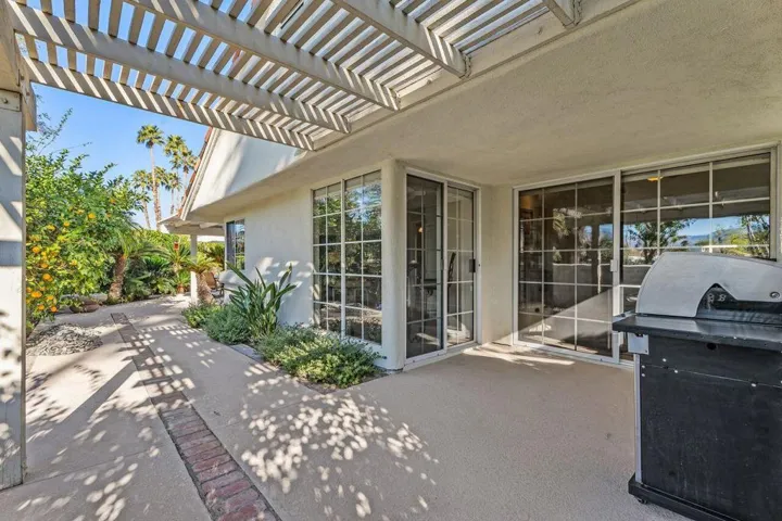 12_11983759_185881_185881-EI-112