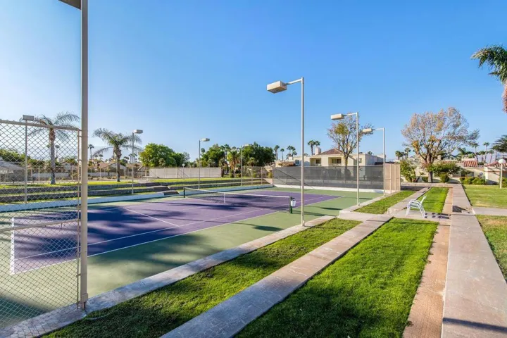 52_11981484_desert-breezes-4_50518007167