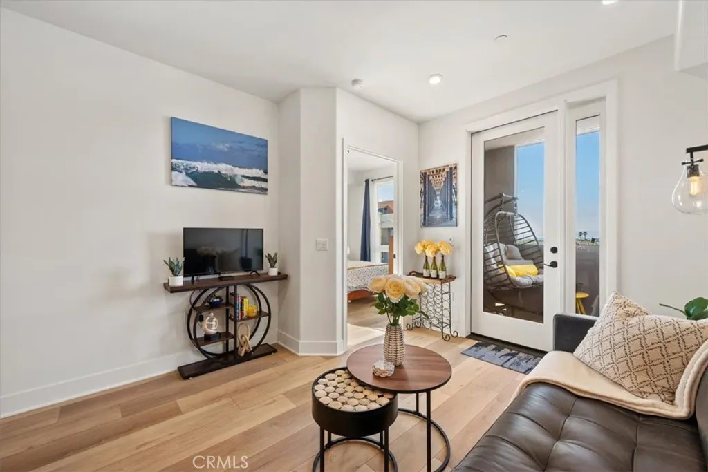 402 W Grand Avenue 301, Grover Beach, California 93433 home-pic-10
