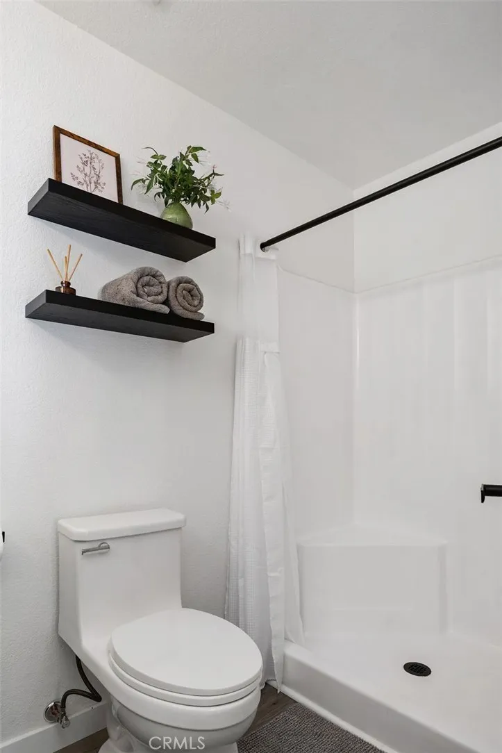 2nd bathroom